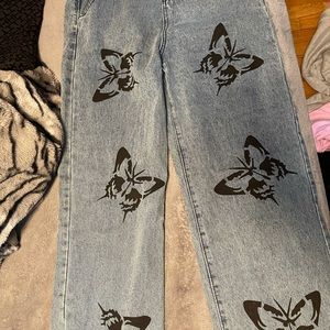 Baggy butterfly jeans